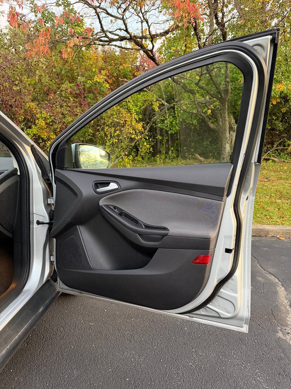 Used 2013 Ford Focus SE FWD image 20