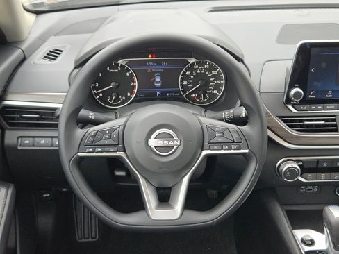 New 2026 Nissan Altima 2.5 SV FWD image 16