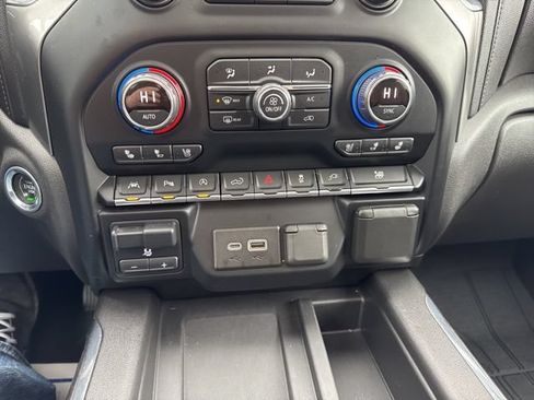 Used 2020 Chevrolet Silverado 1500 LTZ w/ LTZ Plus Package AWD/4WD image 43
