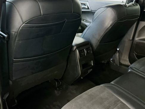 Used 2024 Mitsubishi Outlander SE AWD/4WD image 28