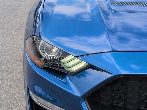 Certified 2018 Ford Mustang Convertible w/ Equipment Group 101A image 10