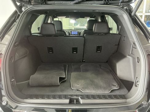 Used 2022 Chevrolet Equinox RS w/ RS Leather Package image 32