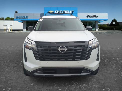 Used 2026 Nissan Pathfinder Platinum w/ Cargo Package AWD/4WD image 8