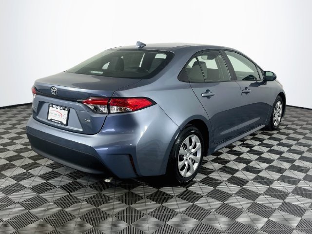 Used 2025 Toyota Corolla LE w/ Convenience Package FWD image 8