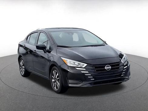 Used 2025 Nissan Versa SV FWD image 3