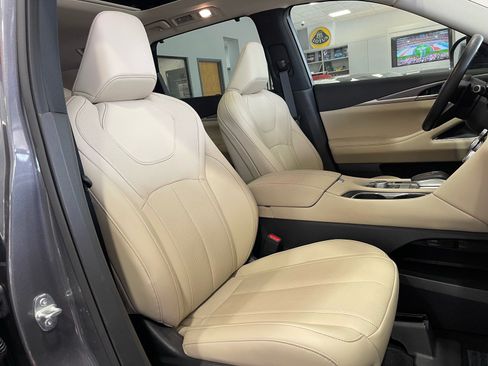 Used 2024 INFINITI QX60 Luxe w/ Vision Package FWD image 46