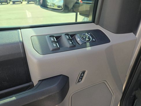 Used 2020 Ford F250 XL w/ STX Appearance Package AWD/4WD image 12