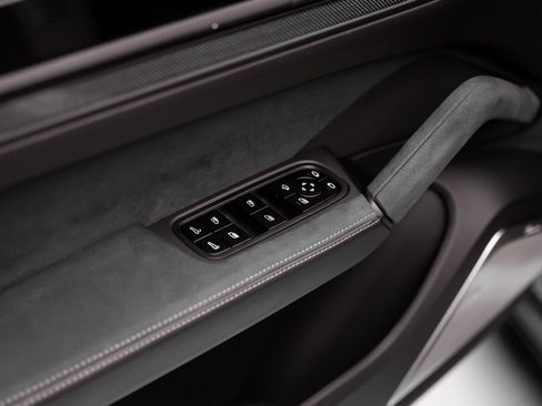 Used 2024 Porsche Cayenne Turbo GT image 56