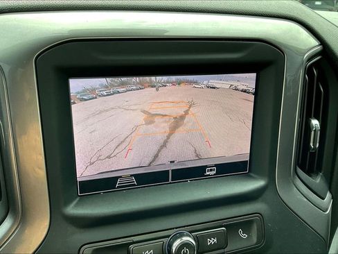 Used 2023 Chevrolet Silverado 1500 Custom image 23