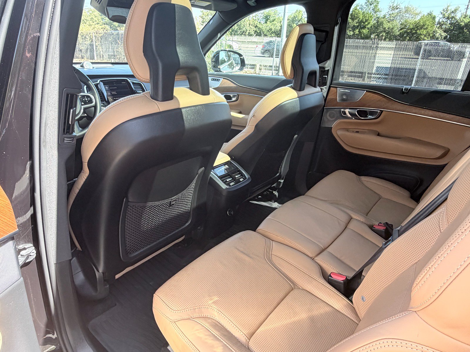 Used 2018 Volvo XC90 T6 Inscription w/ Convenience Package AWD/4WD image 18