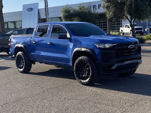 Used 2025 Chevrolet Colorado Trail Boss AWD/4WD image 8