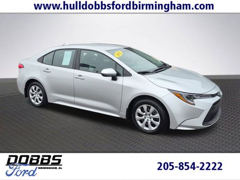 Used 2026 Toyota Corolla LE image 1