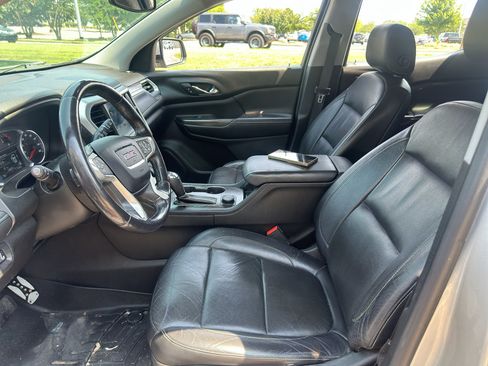 Used 2017 GMC Acadia SLT FWD image 16