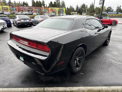 Used 2013 Dodge Challenger SXT w/ Sound Group image 8
