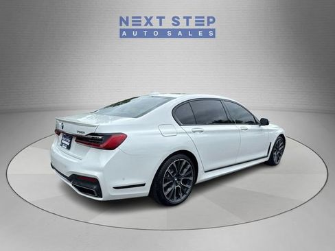 Used 2020 BMW 750i xDrive w/ Executive Package AWD/4WD image 8