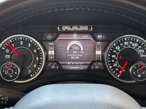 Used 2022 RAM 1500 Laramie AWD/4WD image 23