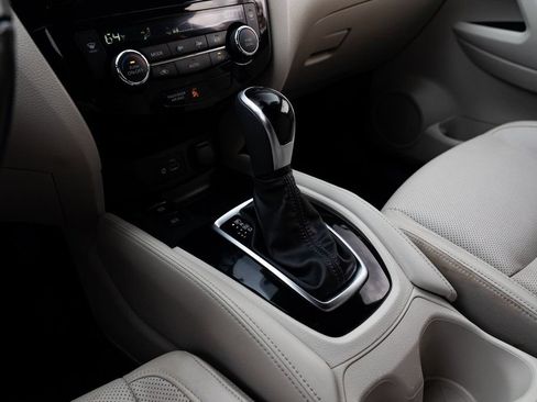 Used 2020 Nissan Rogue Sport SL w/ Premium Package FWD image 18