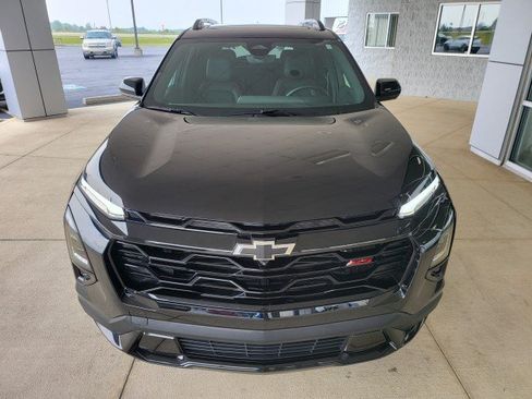 Used 2025 Chevrolet Equinox RS w/ Safety and Technology Package AWD/4WD image 3