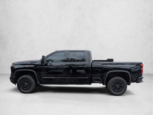 Used 2024 Chevrolet Silverado 3500 High Country w/ Technology Package AWD/4WD image 8