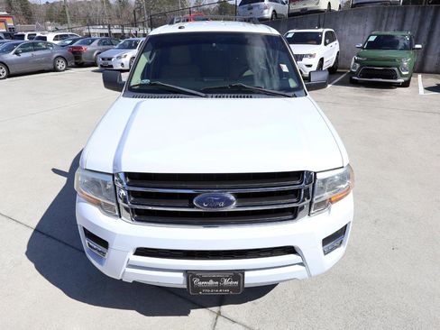 Used 2017 Ford Expedition XLT w/ Equipment Group 201A image 11