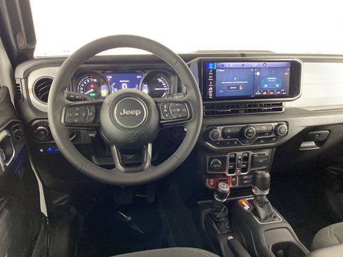 Used 2025 Jeep Wrangler Unlimited Sport S 4xe AWD/4WD image 19