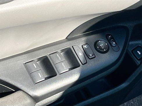 Used 2020 Honda Civic LX image 17