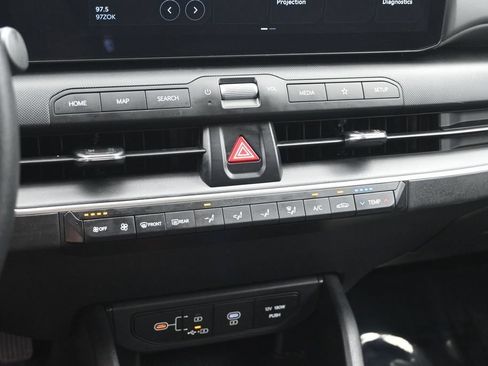 Used 2025 Kia K4 FWD image 18