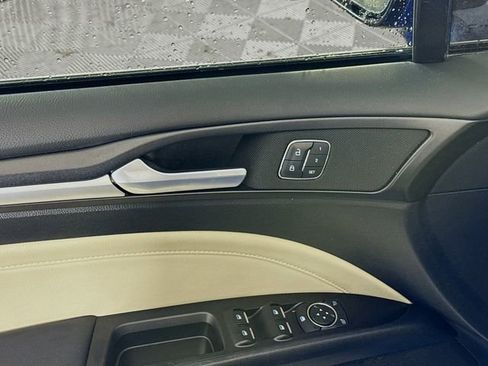 Used 2017 Ford Fusion Energi Titanium image 18
