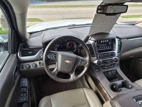 Used 2016 Chevrolet Suburban LT w/ Luxury Package AWD/4WD image 19