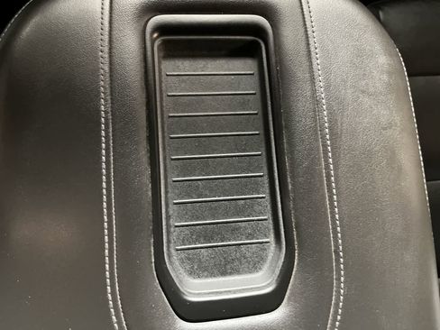 Used 2021 Chevrolet Tahoe Z71 image 21