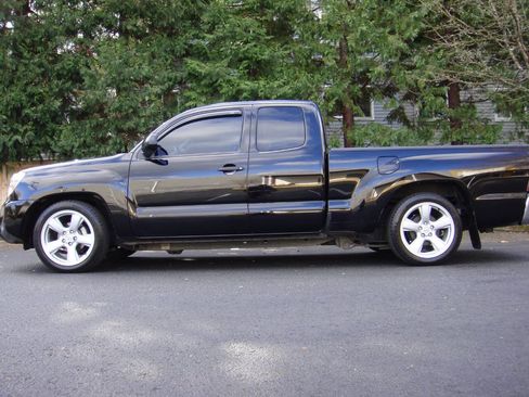 Used 2013 Toyota Tacoma 2WD Access Cab w/ SR5 Pkg image 1