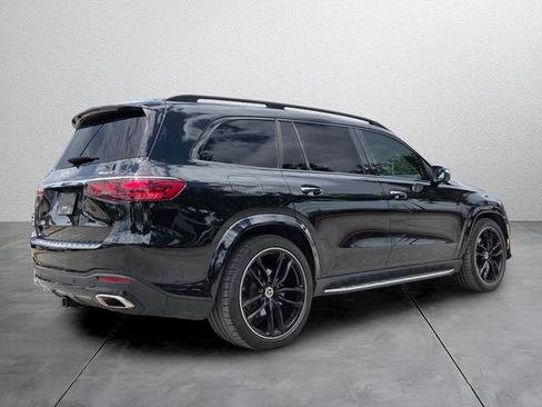 Used 2024 Mercedes-Benz GLS 580 4MATIC image 4