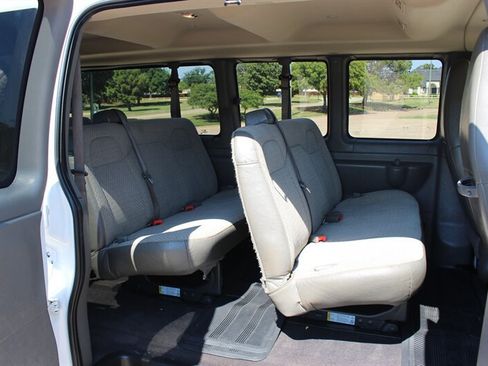 Used 2020 Chevrolet Express 3500 LT w/ LT Preferred Equipment Group RWD image 15