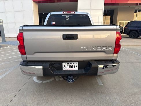 Used 2017 Toyota Tundra SR5 w/ SR5 Upgrade Package RWD image 4