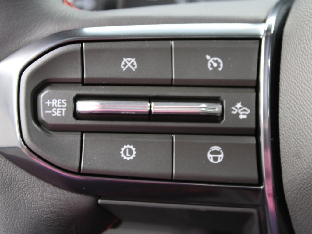 Used 2026 GMC Yukon AT4 Ultimate w/ LPO, Floor Liner Package AWD/4WD image 69