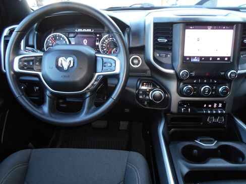 Used 2022 RAM 1500 Big Horn AWD/4WD image 4