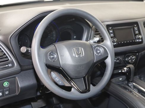 Used 2021 Honda HR-V LX image 6