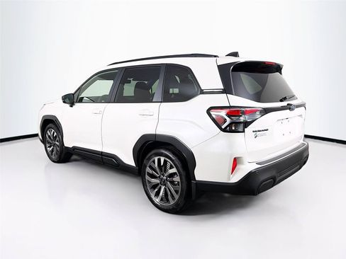 Certified 2025 Subaru Forester Touring AWD/4WD image 5
