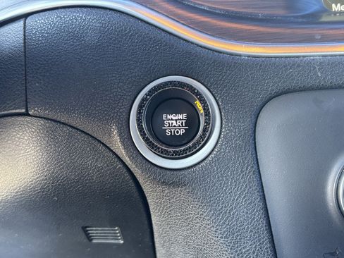 Used 2018 Dodge Charger SXT Plus w/ Blacktop Package image 7