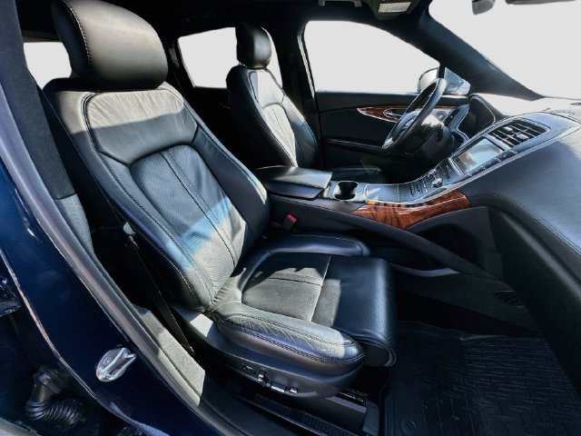 Used 2017 Lincoln MKX Reserve w/ Luxury Package AWD/4WD image 31
