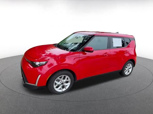 Used 2025 Kia Soul LX w/ LX Technology Package FWD image 7