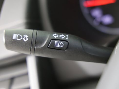 Used 2023 GMC Terrain SLE image 22