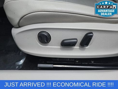 Used 2018 Volkswagen Passat 2.0T R-Line w/ R-Line Lighting Package FWD image 26