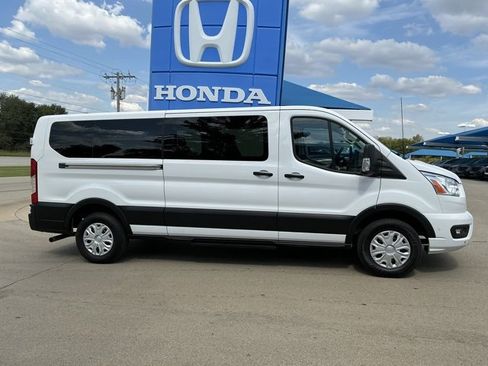 Used 2022 Ford Transit 350 XLT image 2