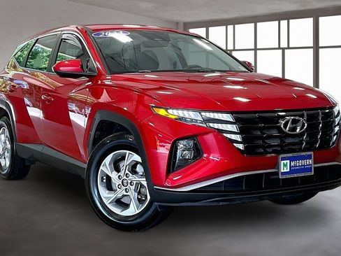 Used 2023 Hyundai Tucson SE AWD/4WD image 3