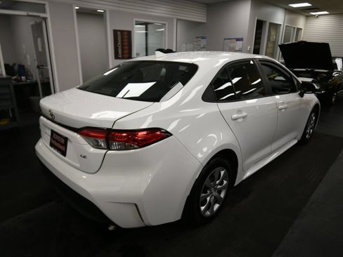 Used 2023 Toyota Corolla LE FWD image 8