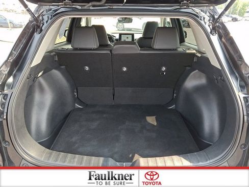 Certified 2025 Toyota Corolla Cross XLE FWD image 28