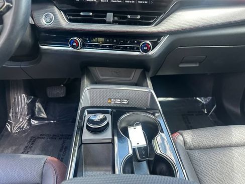 Used 2025 Chevrolet Equinox RS w/ Safety and Technology Package AWD/4WD image 23
