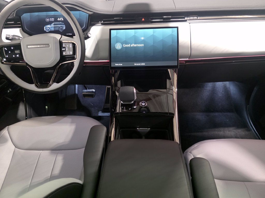 New 2027 Land Rover Range Rover Sport Battersea AWD/4WD image 14