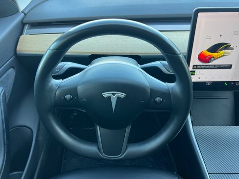 Used 2018 Tesla Model 3 Long Range RWD image 14